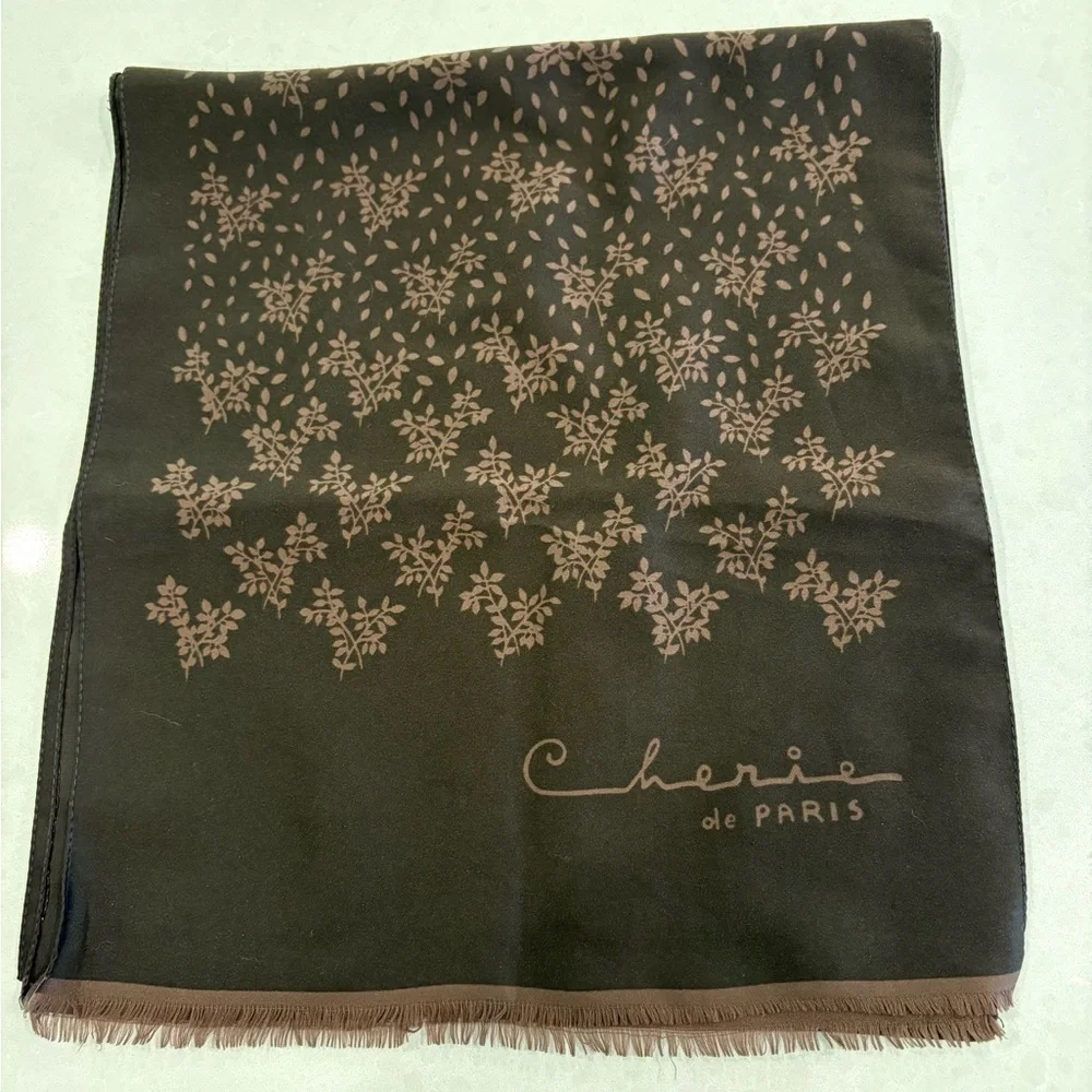 Cherie de Paris French-Inspired Brown Botanical Fringe Scarf - Picture 7 of 8